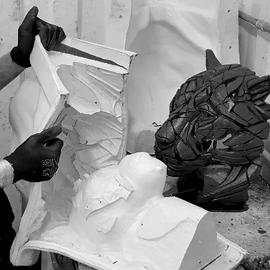 De-moulding a Panther bust